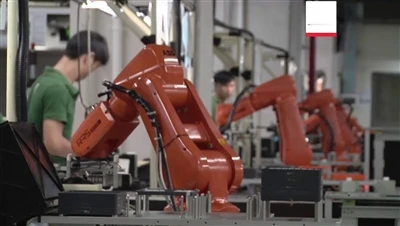Industrijski roboti omogućavaju pričvršćivačima i drugim preduzećima da smanj...